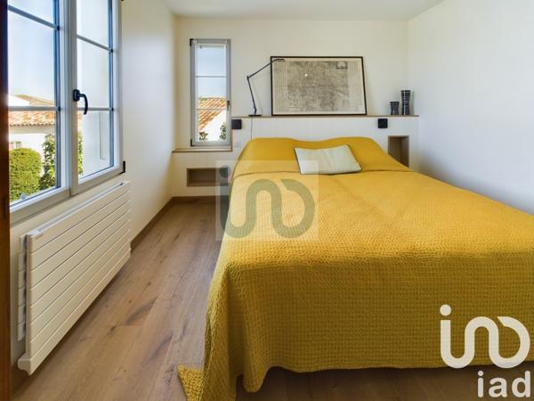 Maison traditionnelle 5 pièces de 130 m² à La Flotte (17630)