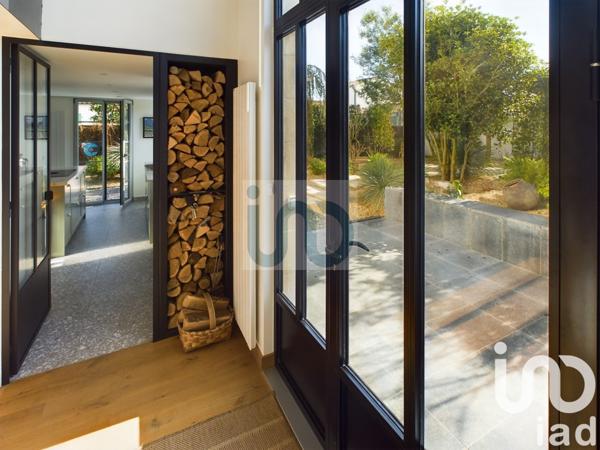 Maison traditionnelle 5 pièces de 130 m² à La Flotte (17630)