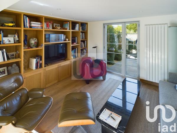 Maison traditionnelle 5 pièces de 130 m² à La Flotte (17630)