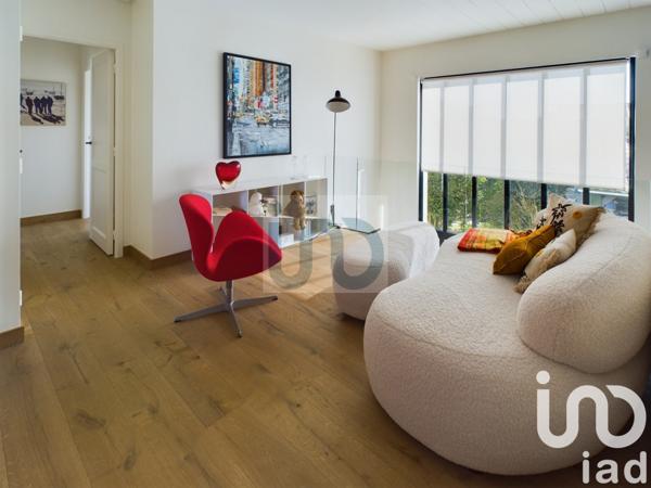 Maison traditionnelle 5 pièces de 130 m² à La Flotte (17630)