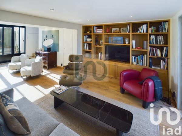 Maison traditionnelle 5 pièces de 130 m² à La Flotte (17630)