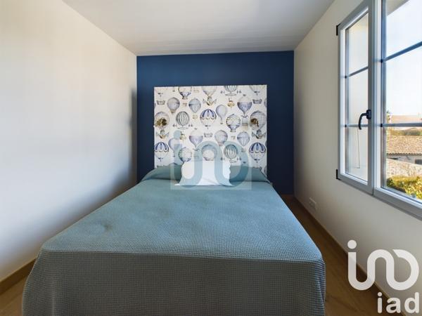 Maison traditionnelle 5 pièces de 130 m² à La Flotte (17630)