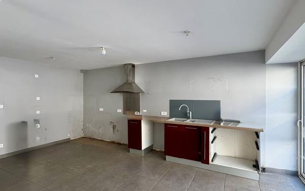 Maison à vendre    6 pièces •  Bélâbre