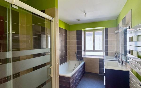 Maison à vendre    6 pièces •  Bélâbre