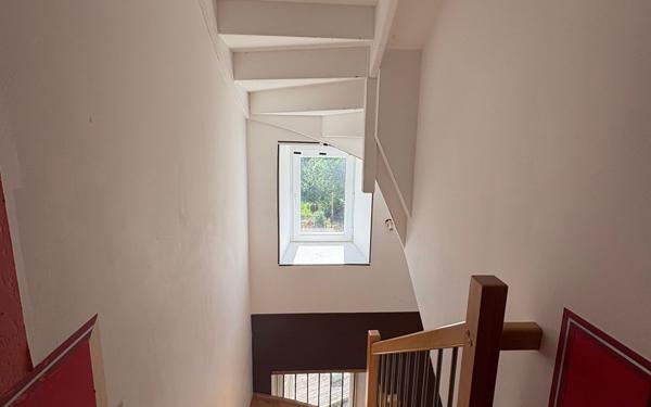 Maison à vendre    6 pièces •  Bélâbre