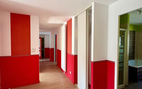 Maison à vendre    6 pièces •  Bélâbre