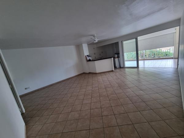 APPARTEMENT T4 A DUGAZON - LES ABYMES