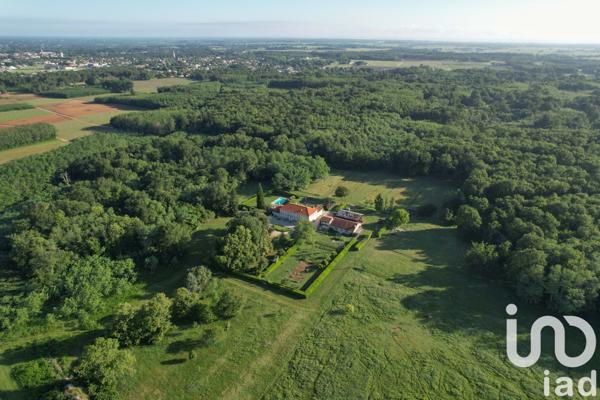 Maison à vendre 12 pièces 460 m² Lesparre-Médoc