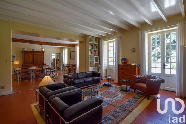 Maison à vendre 12 pièces 460 m² Lesparre-Médoc