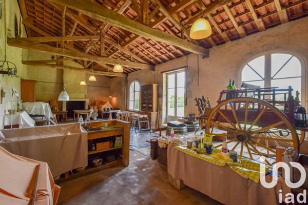 Maison à vendre 12 pièces 460 m² Lesparre-Médoc