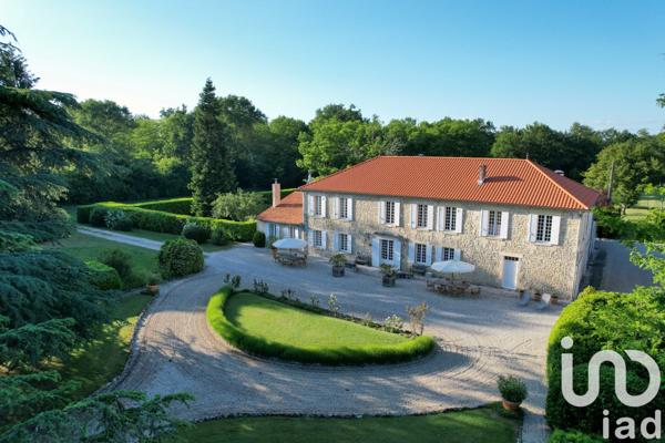 Maison à vendre 12 pièces 460 m² Lesparre-Médoc