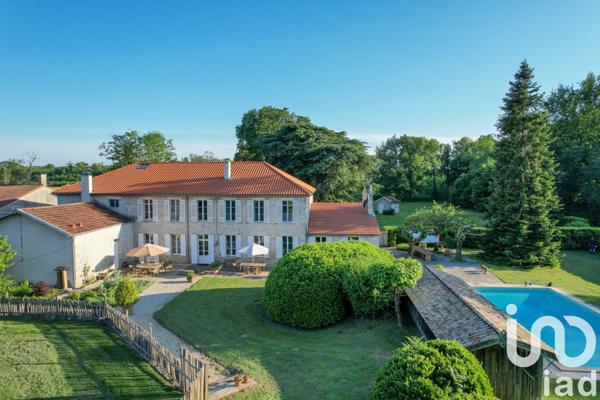 Maison à vendre 12 pièces 460 m² Lesparre-Médoc