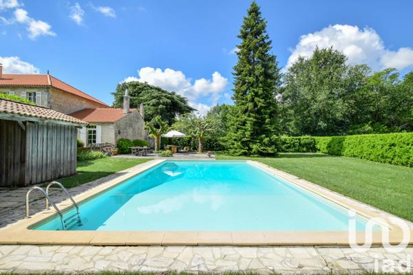 Maison à vendre 12 pièces 460 m² Lesparre-Médoc