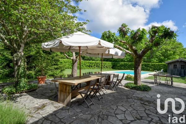 Maison à vendre 12 pièces 460 m² Lesparre-Médoc