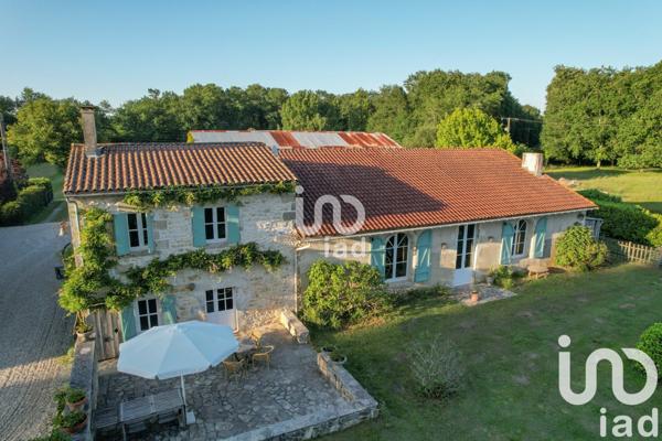 Maison à vendre 12 pièces 460 m² Lesparre-Médoc
