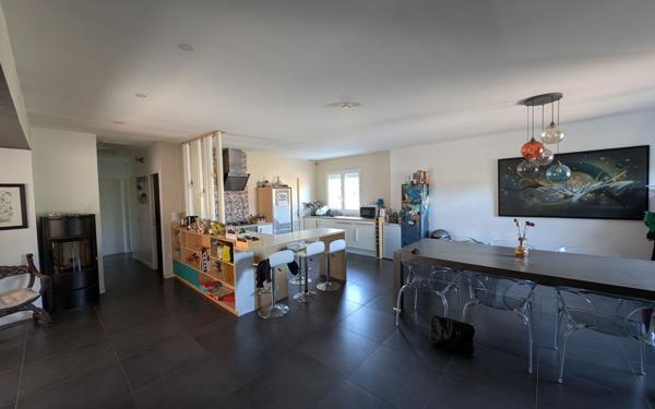 Maison à vendre    5 pièces •  Gradignan