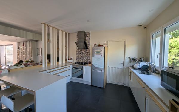 Maison à vendre    5 pièces •  Gradignan