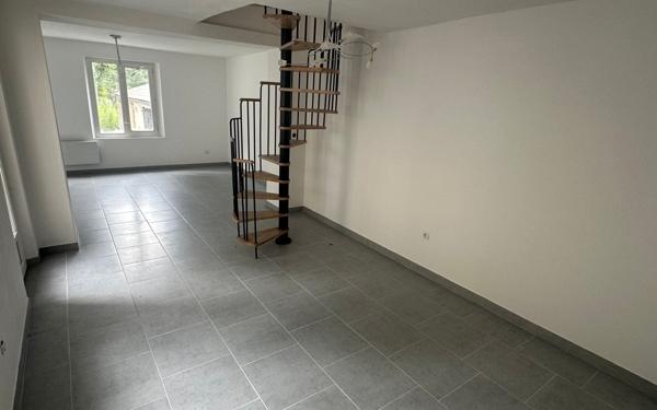 Maison à vendre    4 pièces •  La Fère