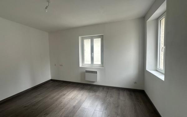 Maison à vendre    4 pièces •  La Fère