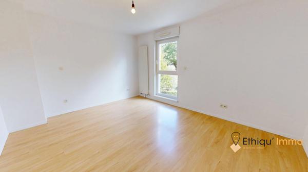 F4 95m2 avec balcon et parking - Neudorf
