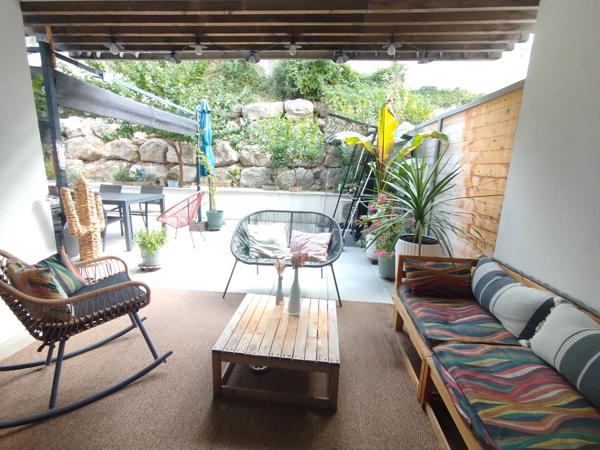 COUP DE COEUR- 3 pièces en rez-de-jardin avec 104m² d'extérieur, box double et résidence récente