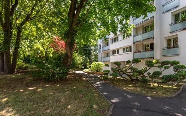 Appartement à vendre    4 pièces • 76,79 m2 Yerres