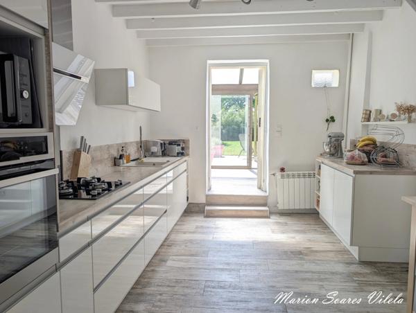 MAISON DE CHARME avec jardin sans vis-à-vis - CENTRE-VILLE DE MORMANT (77720)