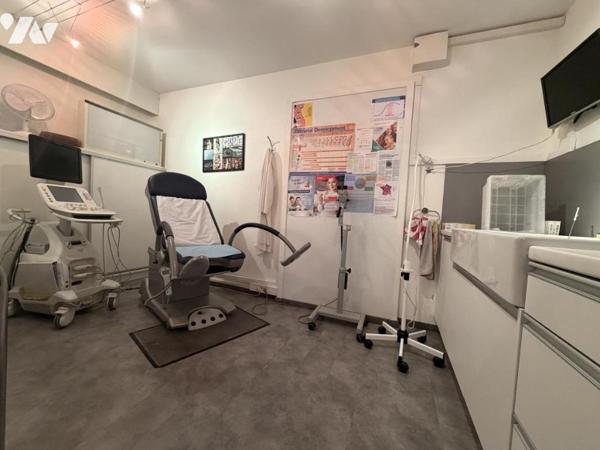 AMIENS (80) - Quartier Henriville - Local professionnel + appartement 