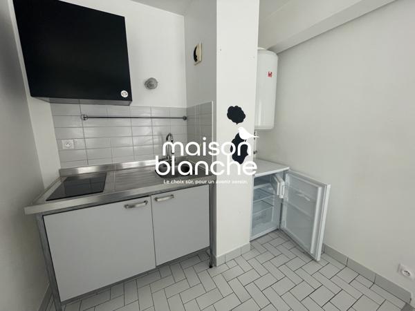 Quartier FONDAUDEGE  Bel appartement de type 1 avec parking