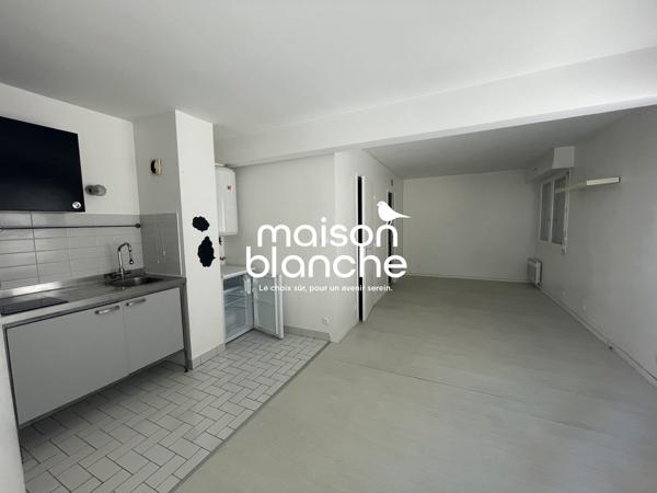 Quartier FONDAUDEGE  Bel appartement de type 1 avec parking