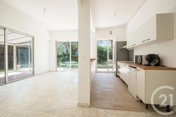Appartement F4 à vendre  4 pièces - 87,60 m 2   NICE  - 06
