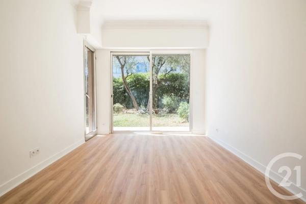 Appartement F4 à vendre  4 pièces - 87,60 m 2   NICE  - 06
