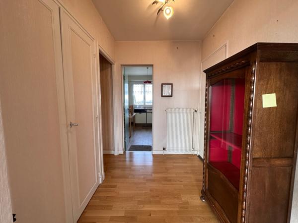 Appartement + annexe + parking