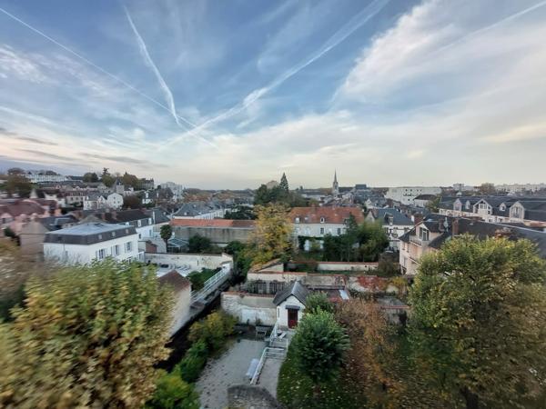 Appartement + annexe + parking