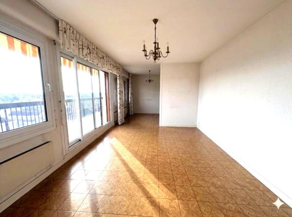 Appartement + annexe + parking