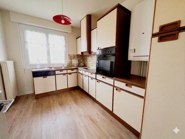 Appartement + annexe + parking
