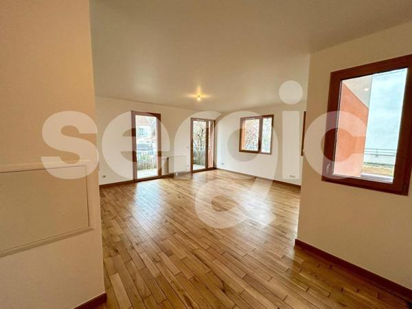 Location 3 Pieces 85 91100 Corbeil Essonnes 67 0072 01 0005