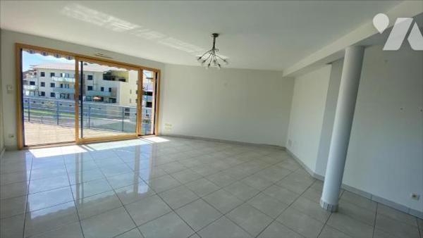 APPARTEMENT TYPE T 5 A DOUBS