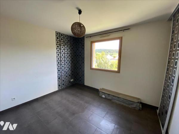 APPARTEMENT TYPE T 5 A DOUBS