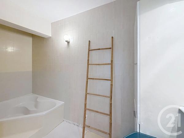 Maison à vendre  5 pièces - 123,51 m 2   MANDELIEU LA NAPOULE  - 06