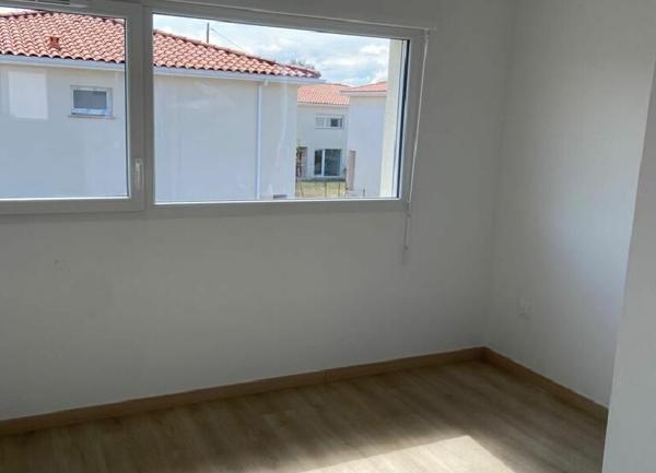 Maison à louer    5 pièces •  Saint-Jory