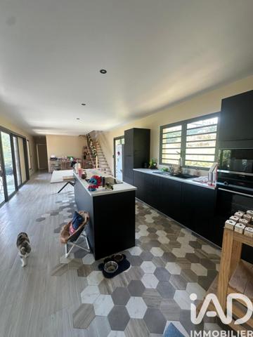 Maison à vendre 4 pièces 140 m² Saint-Pierre