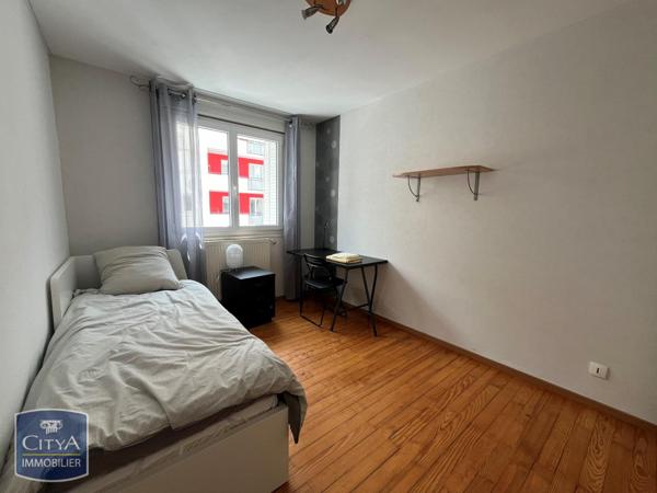 Appartement à louer 5 pièces 77.87m²
