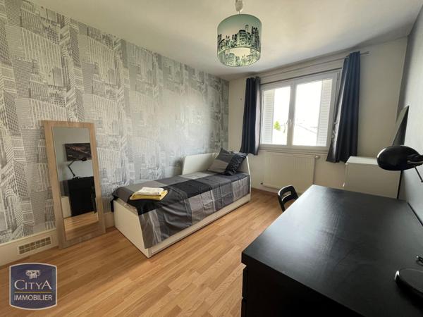 Appartement à louer 5 pièces 77.87m²