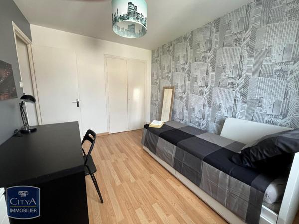 Appartement à louer 5 pièces 77.87m²