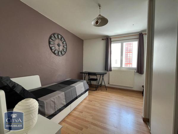 Appartement à louer 5 pièces 77.87m²