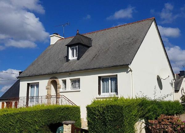 Maison à vendre    4 pièces •  Ploumagoar