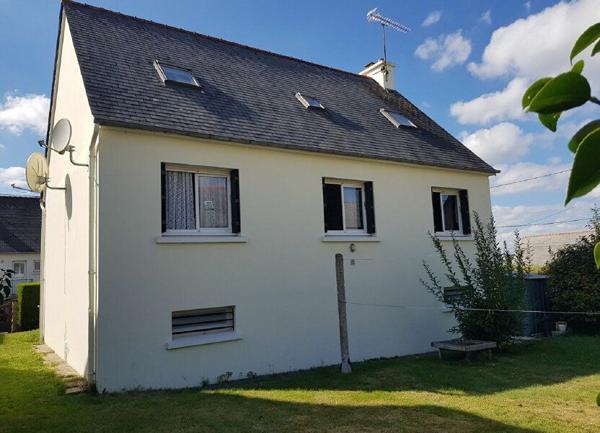 Maison à vendre    4 pièces •  Ploumagoar