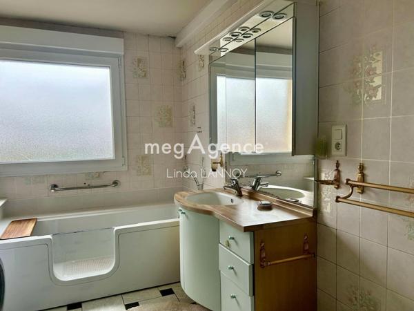 Immeuble à MARQUISE, 62250 - 290m²