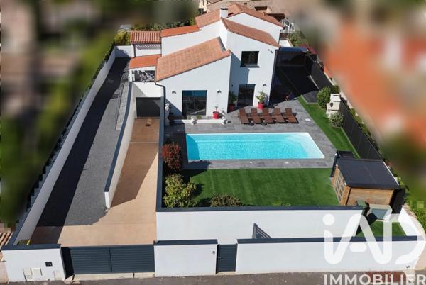 Maison à vendre 9 pièces 254,68 m² Portiragnes